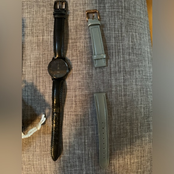 MVMT Women’s watch set. - Picture 4 of 8